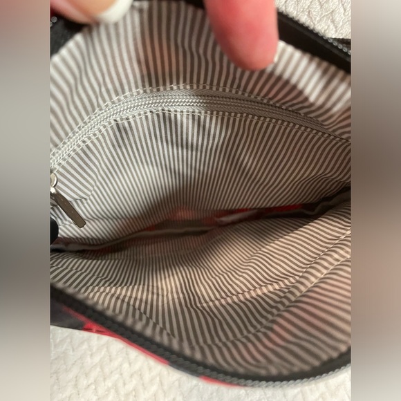 NWT Loungefly X Warner Bros. IT! I Heart Derry AOP Passport Bag. - Picture 3 of 4